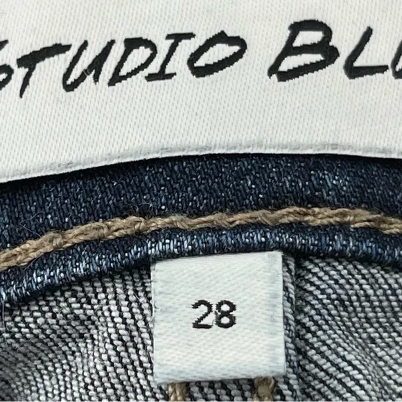 Studio Blue Dark Wash Lightly Distressed Jeans Size 28 - Picture 8 of 10